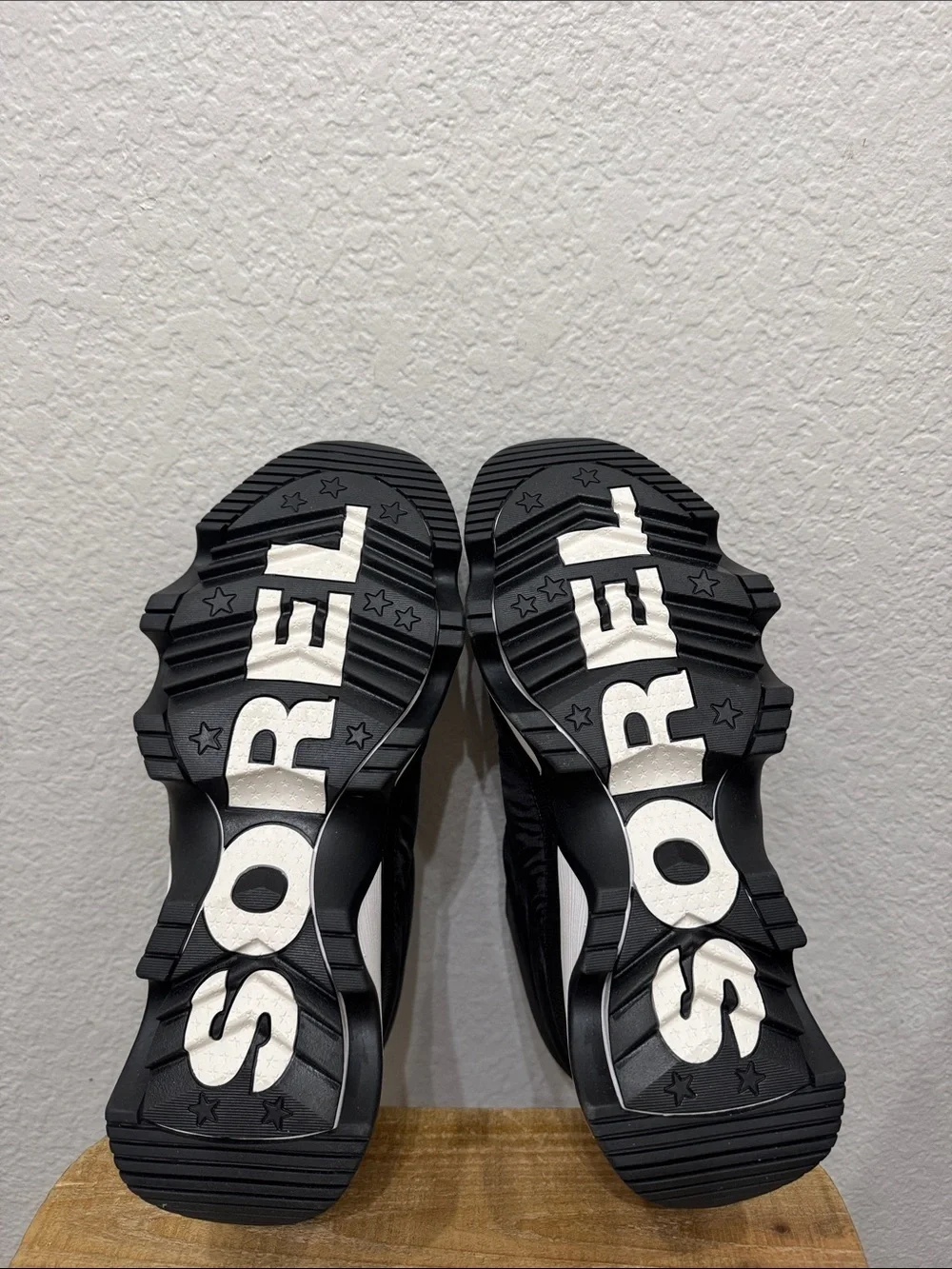 Sorel Kinetic Impact Puffy Zip Waterproof Boots Size 10 NEW
